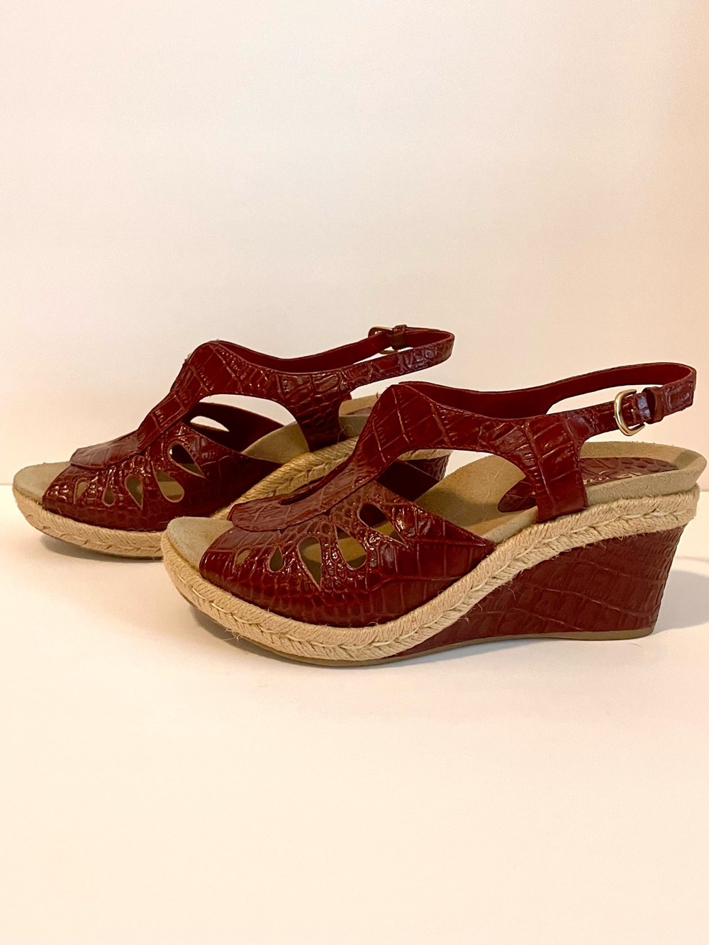 Earthies Bali Burgundy Leather Wedge Espadrille Sandals